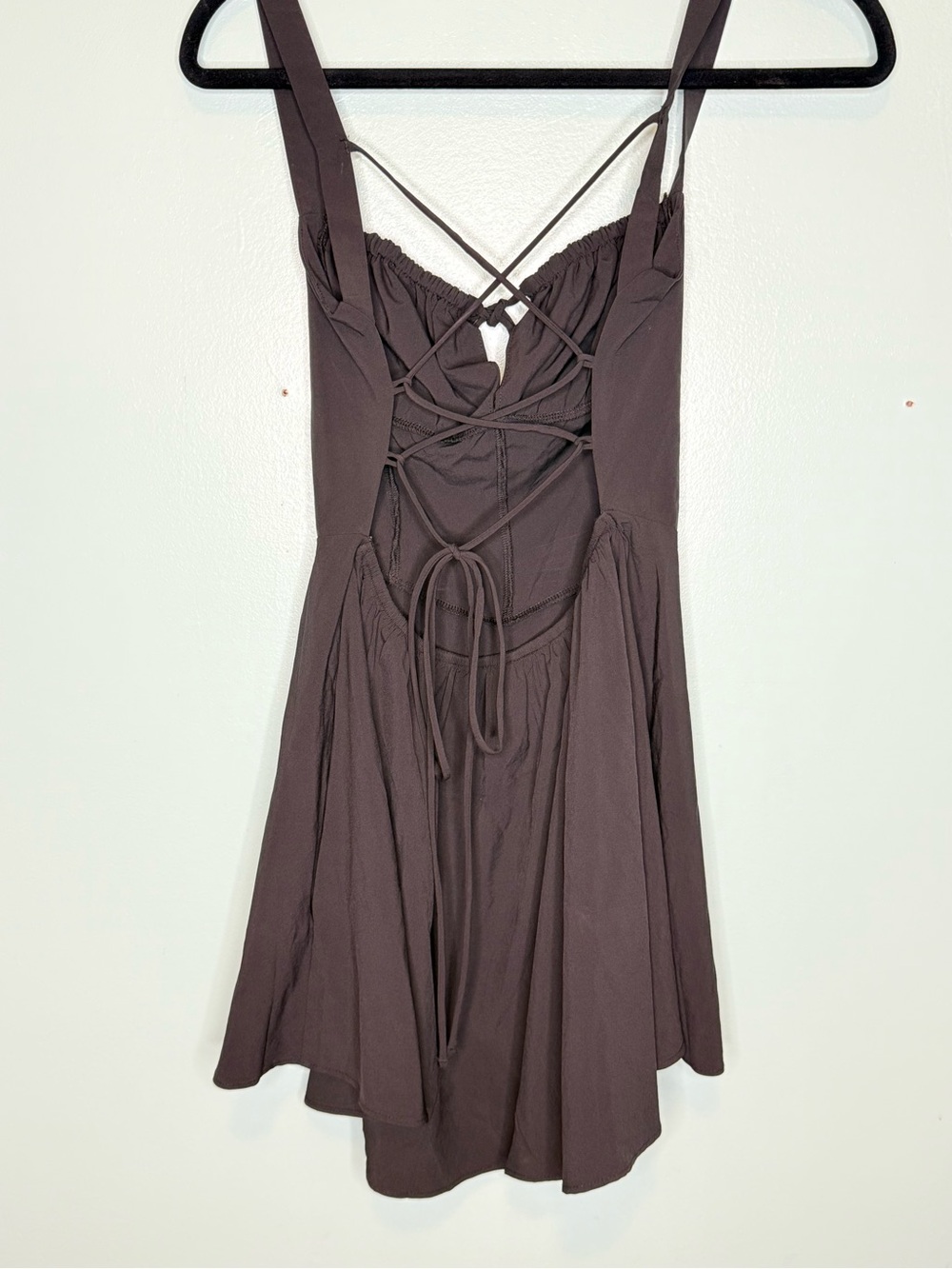 HALARA criss cross backless sleeveless mini dress - Picture 3 of 5
